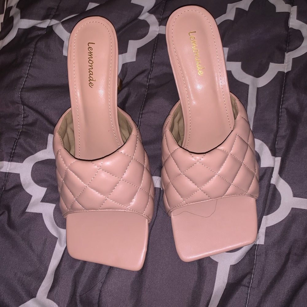 Pink Heels - Picture 3 of 4